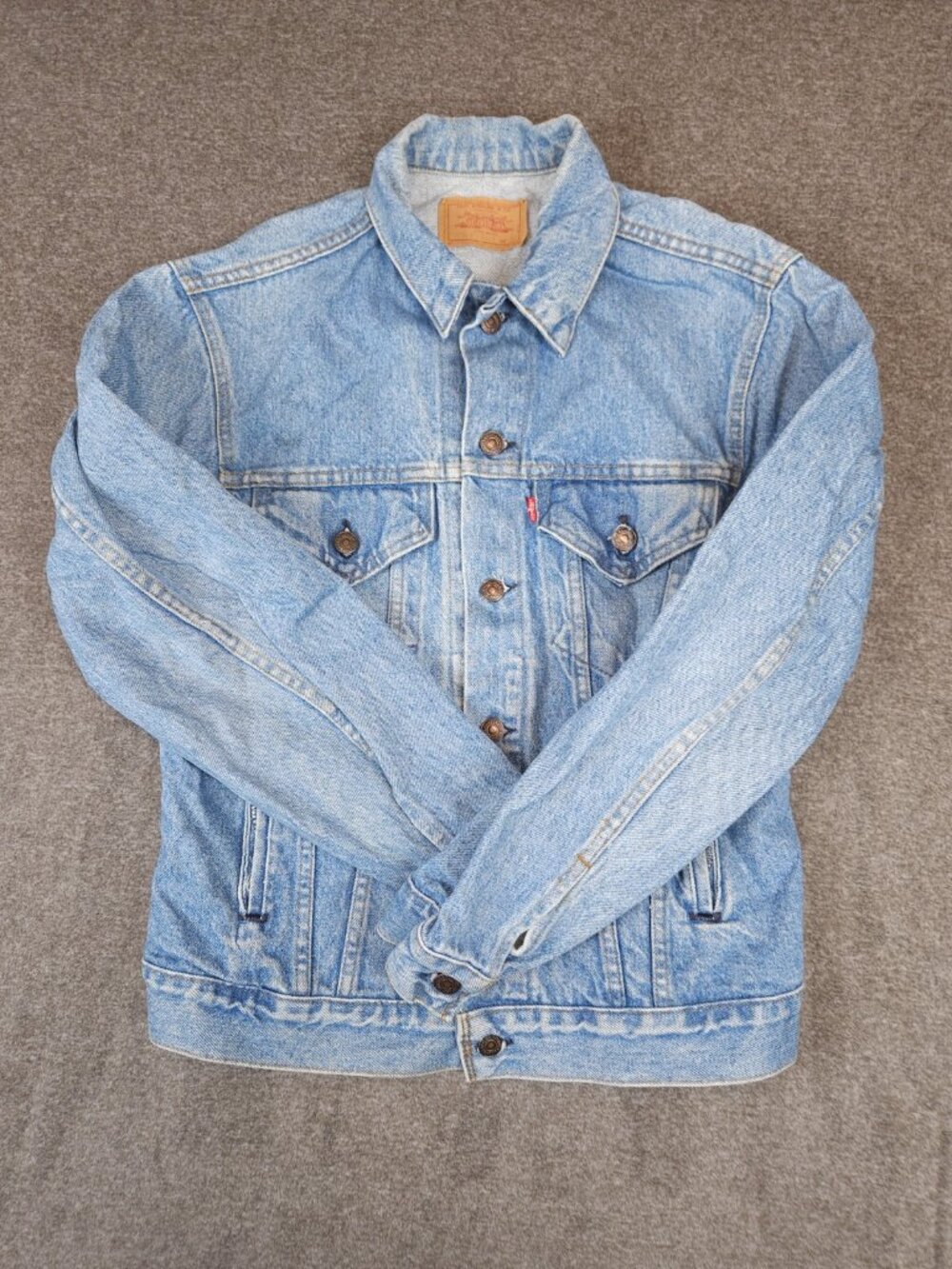Vintage Levi’s Trucker Jacket Size 38 Style 70506-0214 Made in USA Jean Coat